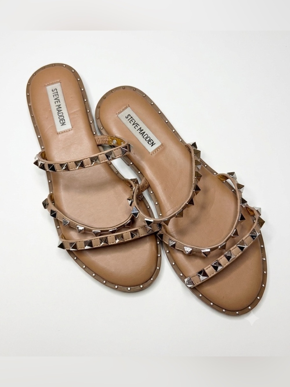 STEVE MADDEN Slip on Lodell Metallic Studded Beige Strappy Tan Sandals 7